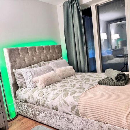 Tropical Room With Private Bathroom And Patio Λονδίνο Εξωτερικό φωτογραφία