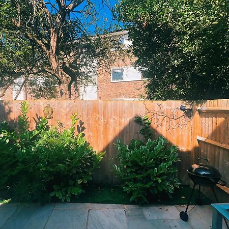 Tropical Room With Private Bathroom And Patio Λονδίνο Εξωτερικό φωτογραφία