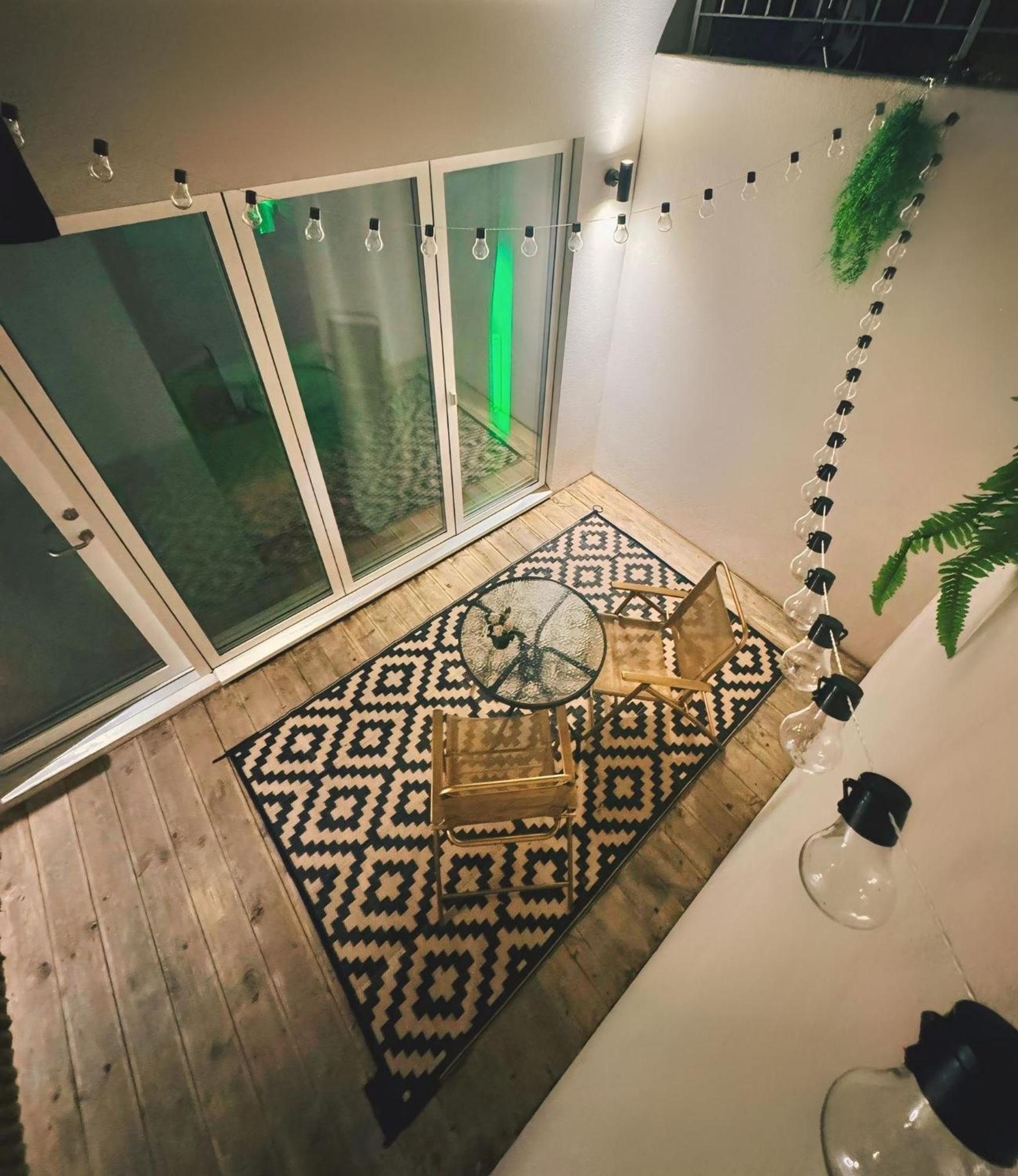 Tropical Room With Private Bathroom And Patio Λονδίνο Εξωτερικό φωτογραφία